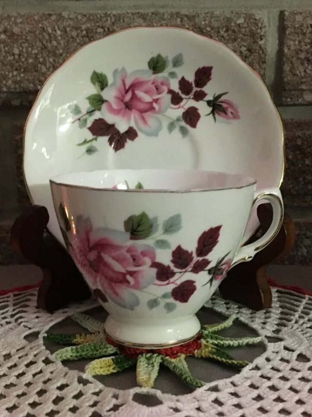 Royal Vale Ridgway Pottery England Bone China Rose Teacup Saucer Gold Trim